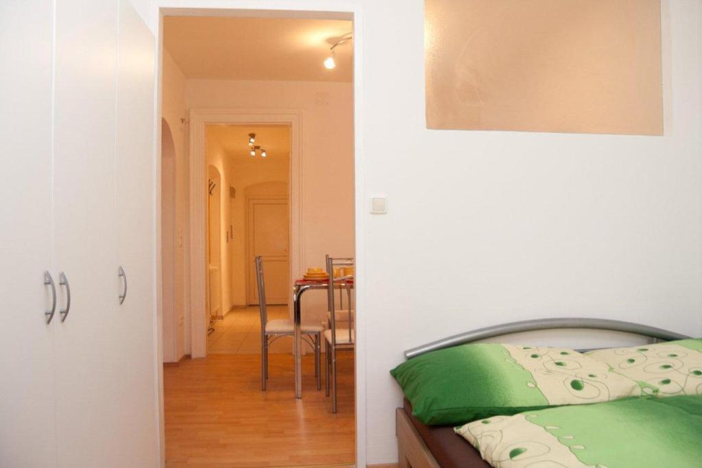 Raisa Apartments Fuenkhgasse Pressbaum Room photo