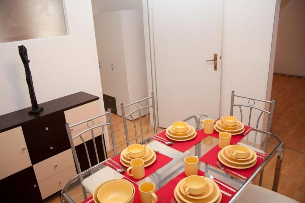 Raisa Apartments Fuenkhgasse Pressbaum Room photo